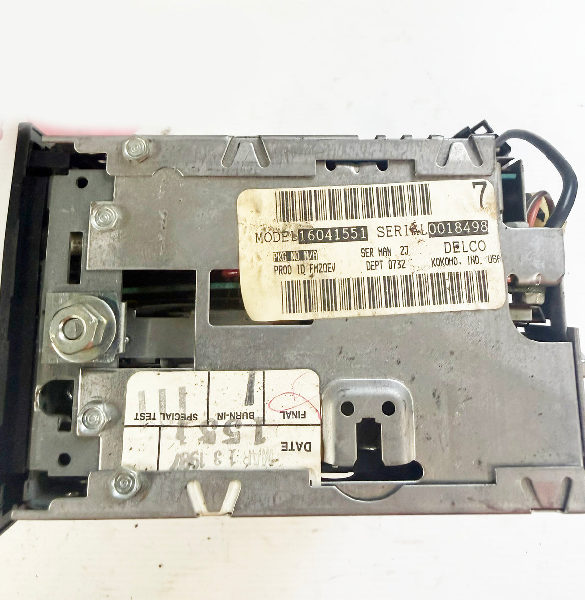 85-88 Corvette AM/FM/Cassette Stereo Radio FOR PARTS 16041551 06165