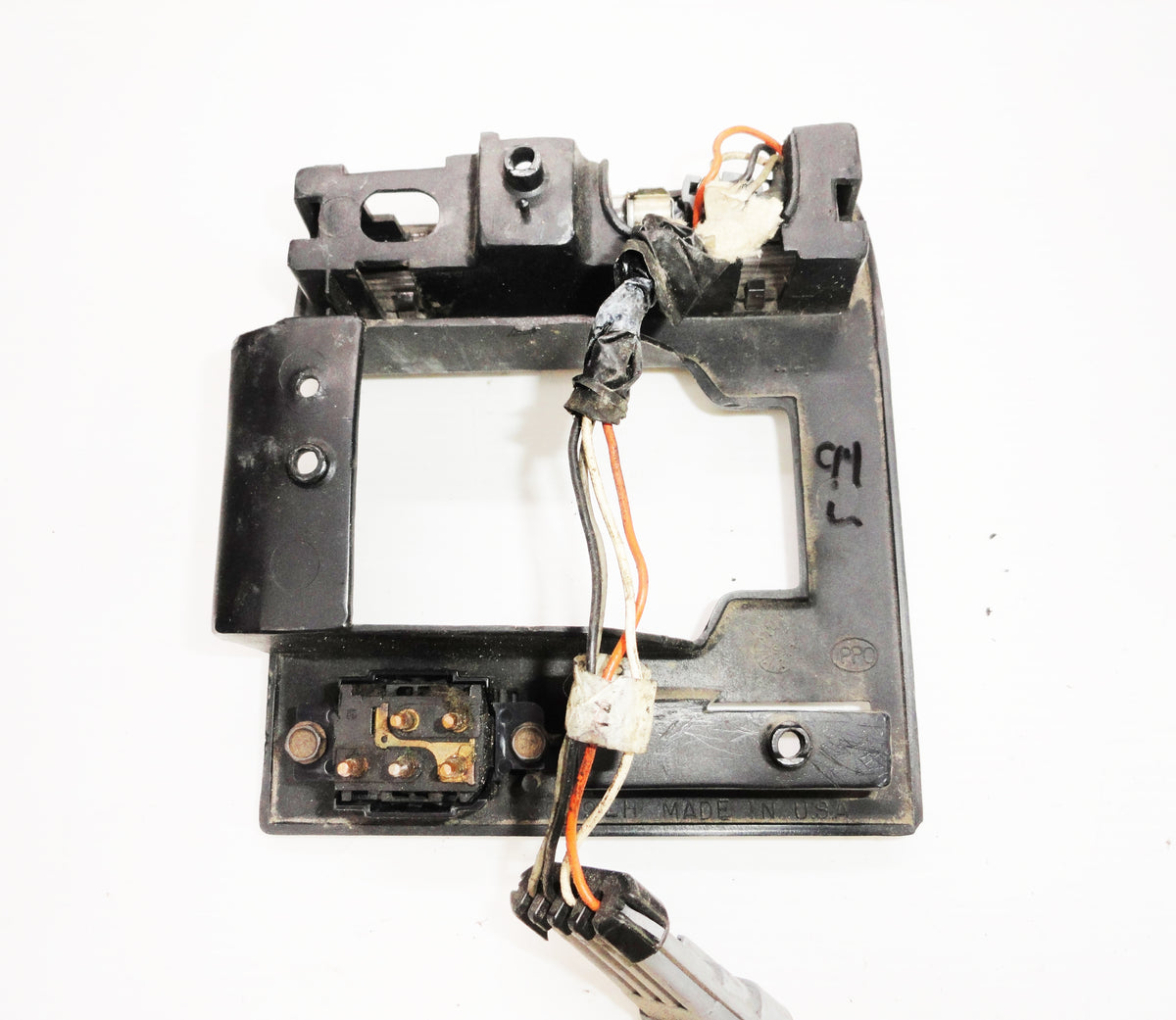 94-96 Corvette Inside Door Handle Bezel w/ Courtesy Light LH BLACK 04098