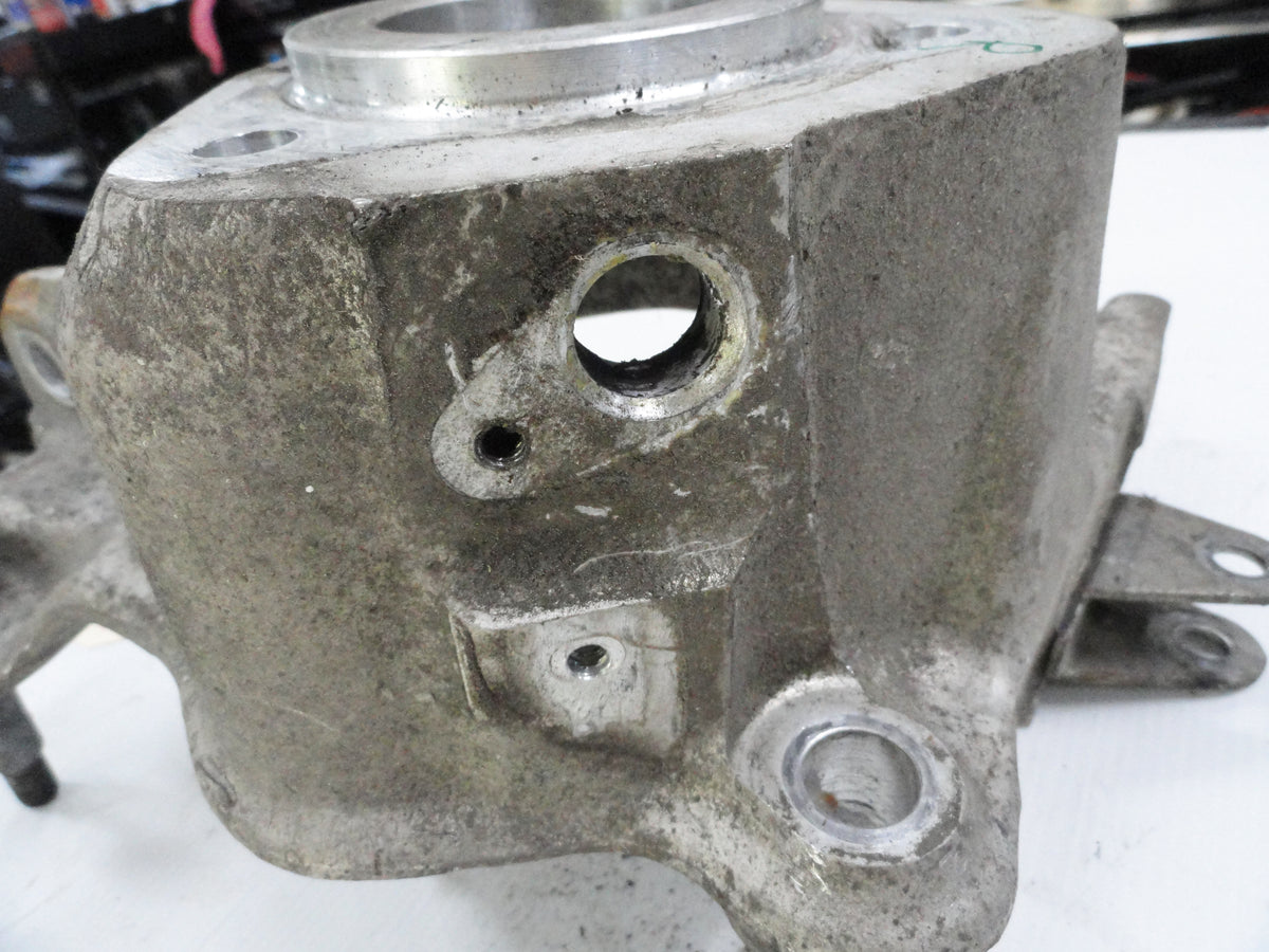 86-87 Corvette Rear Spindle Knuckle Hub Housing w/o Sensor RH 06089