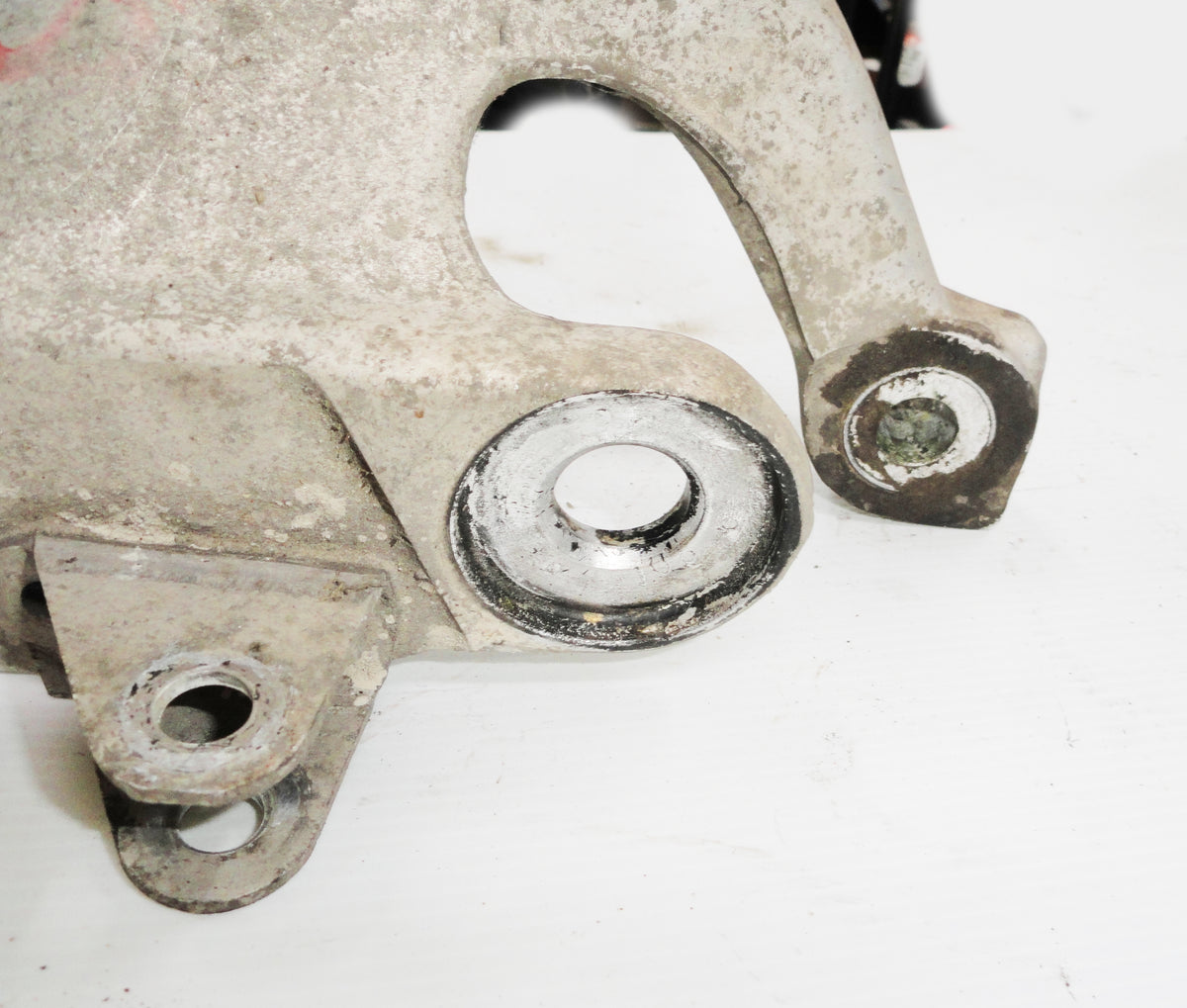 86-87 Corvette Rear Spindle Knuckle Hub Housing w/o Sensor RH 06089