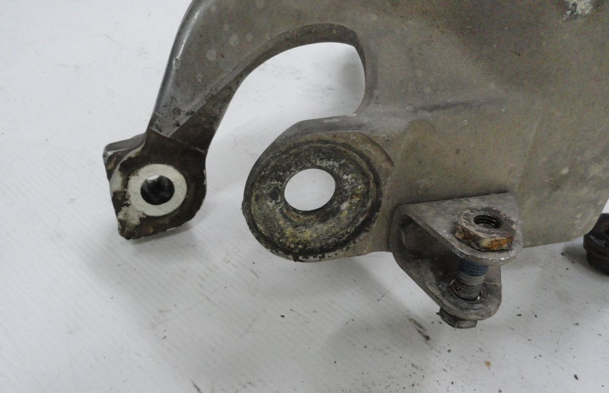 88-96 Corvette Rear Spindle Knuckle Hub Housing w/o Sensor LH 06090