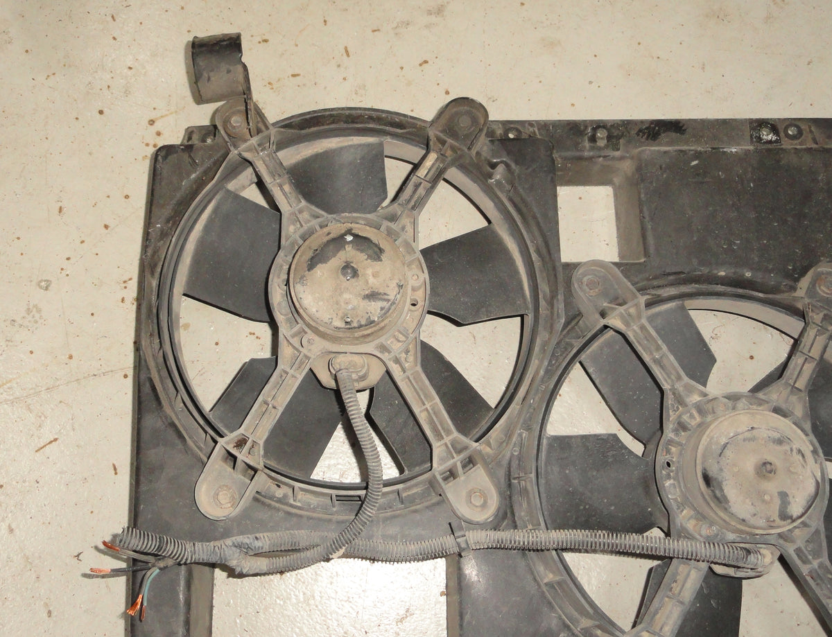 90-96 TPI LT1 Corvette Engine Radiator Dual Cooling Fans w/ Shroud 06098