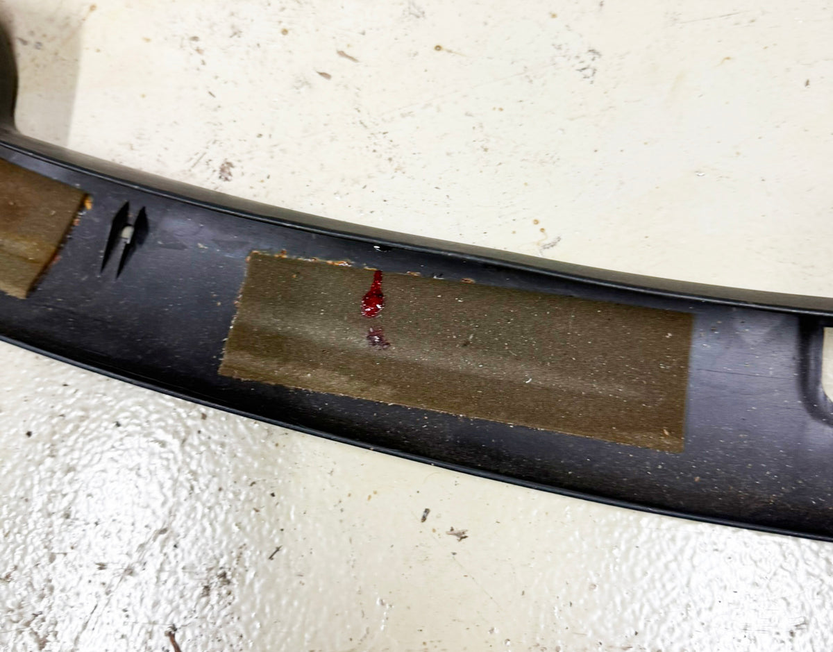 84-88 Corvette Windshield Sun Visor Bow Header Upper Trim Panel CHIPPED 06118