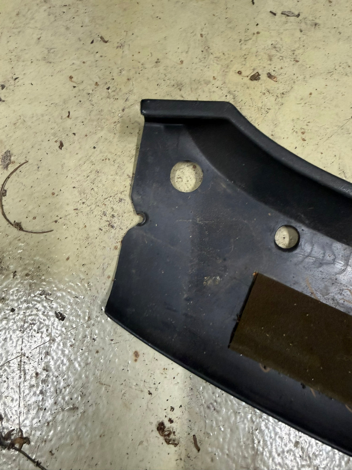 84-88 Corvette Windshield Sun Visor Bow Header Upper Trim Panel CHIPPED 06118