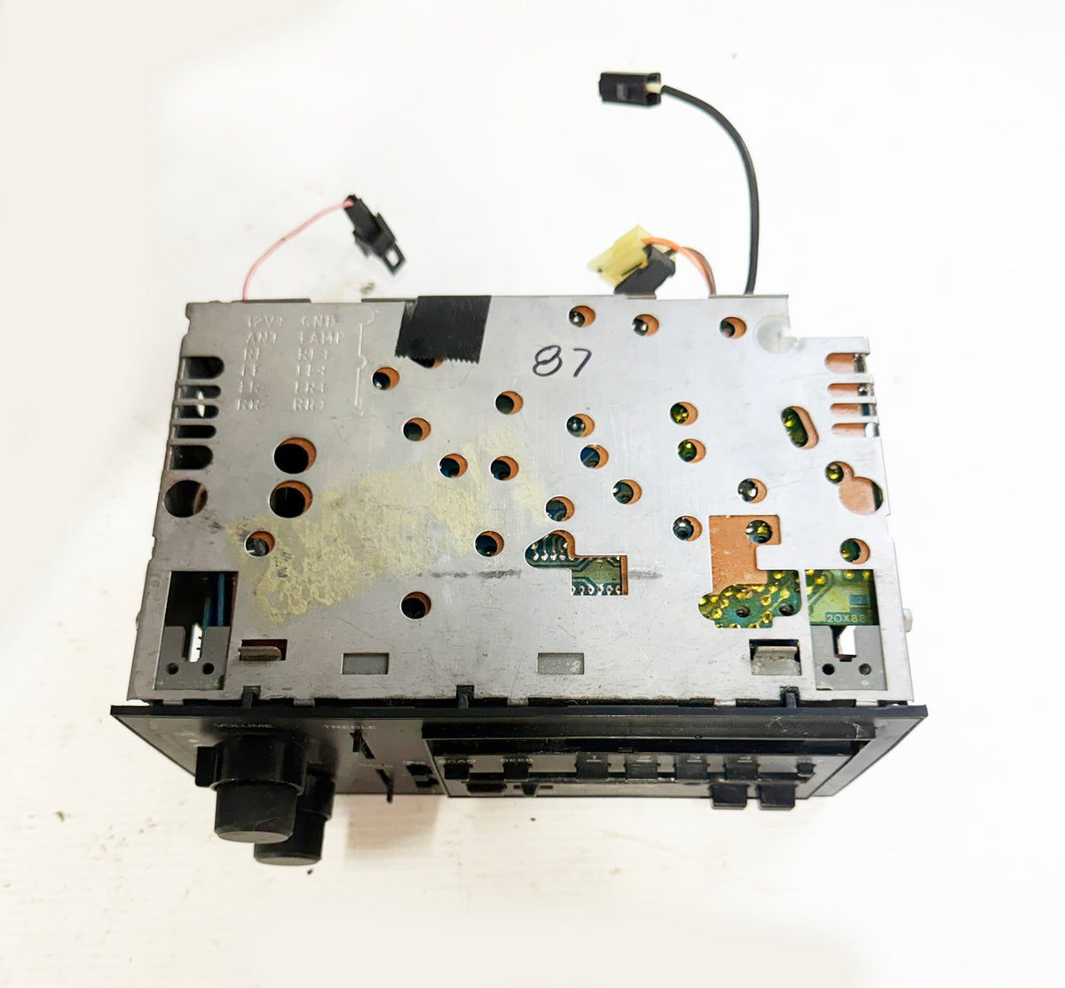 85-88 Corvette AM/FM/Cassette Stereo Radio FOR PARTS 16041551 06165