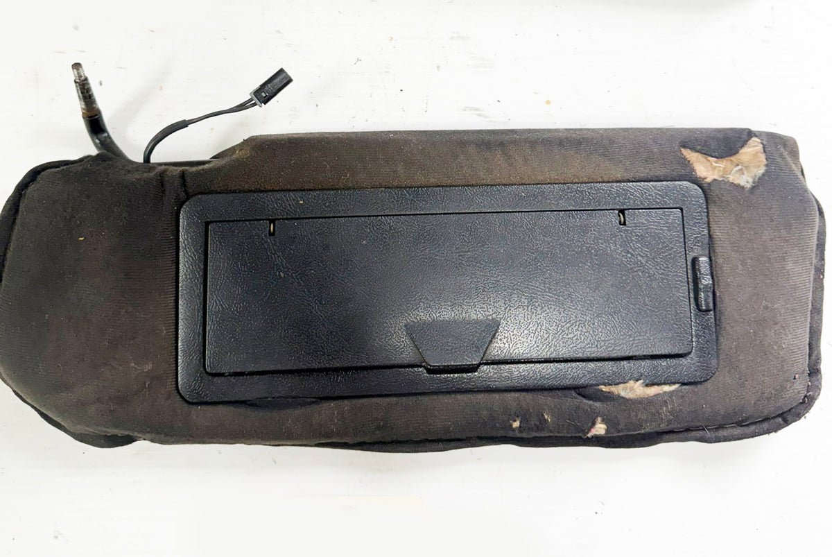 84-96 Corvette Sun Visors w/ Vanity Mirrors FOR PARTS 06178