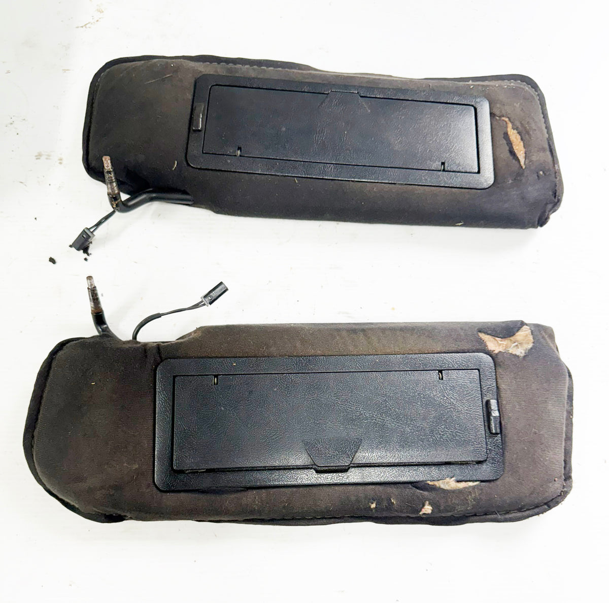 84-96 Corvette Sun Visors w/ Vanity Mirrors FOR PARTS 06178
