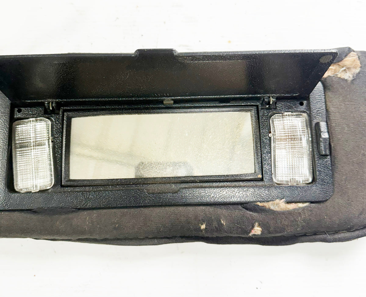 84-96 Corvette Sun Visors w/ Vanity Mirrors FOR PARTS 06178