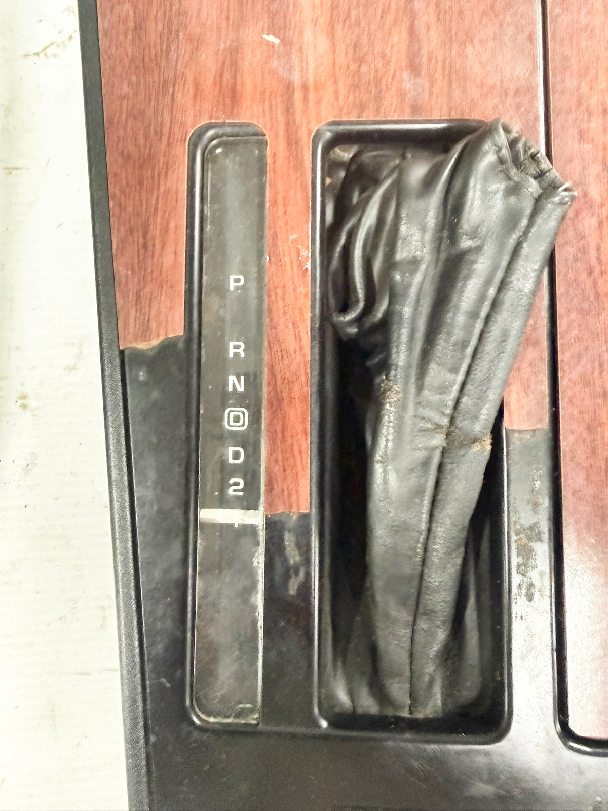 84-89 Corvette Automatic Shift Plate PW PM w/ PARTIAL WOOD OVERLAY 06179